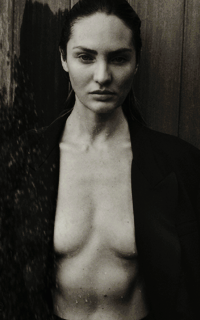 modelka - Candice Swanepoel  IXUMs32D_o