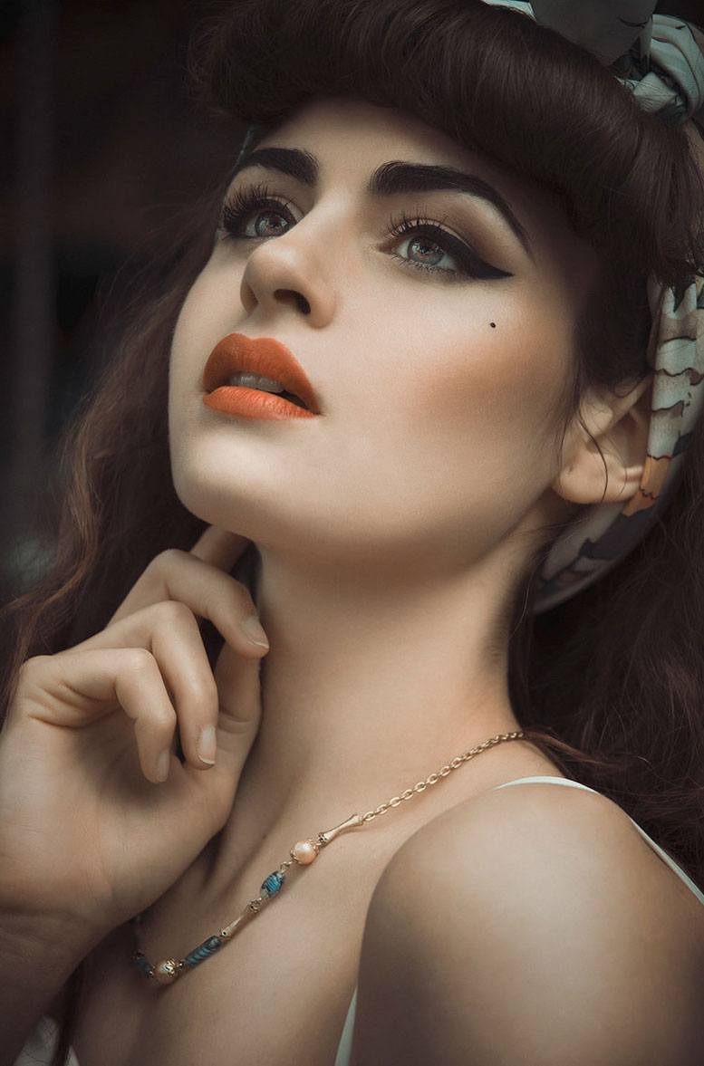 Elsa Illari, Ana del Portillo by Rebeca Saray Девушки отдыхают в парке развлечений в стиле 1950-х годов / фото 03