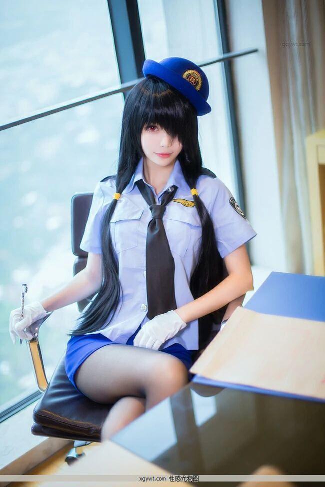 约会大作战时崎狂三女警COSPLAY情趣制服与短裙加黑丝美腿私房高清图(2)