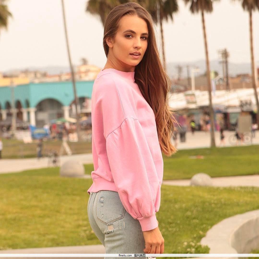 Rachel DeMita- 颜艺俱佳的美女篮球主播图片(15)