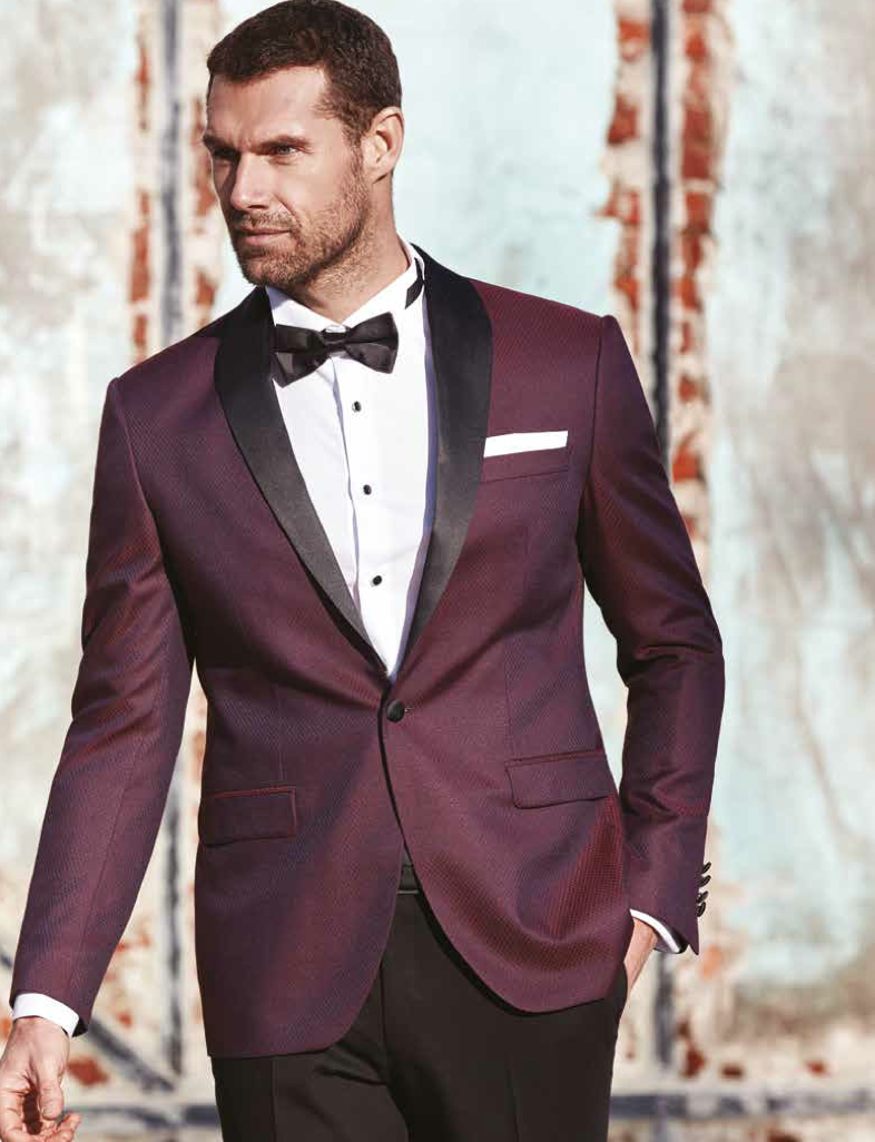 MALE MODELS IN SUITS: TONY HELSKENS for CRISPINO