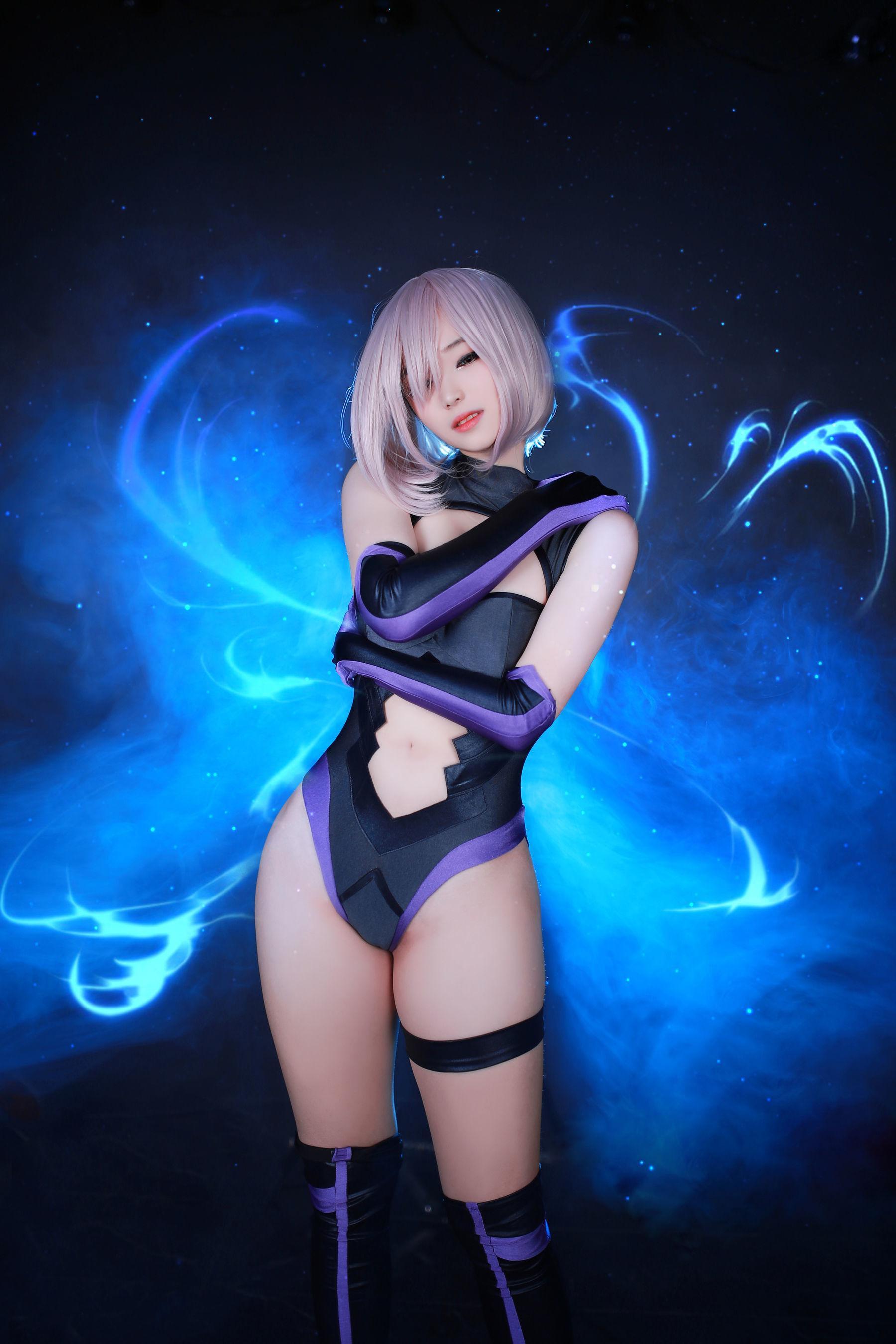 韩国妹子BamBi 《Fate_Grand Order – Mash Kyrielight (Shielder)》 写真集