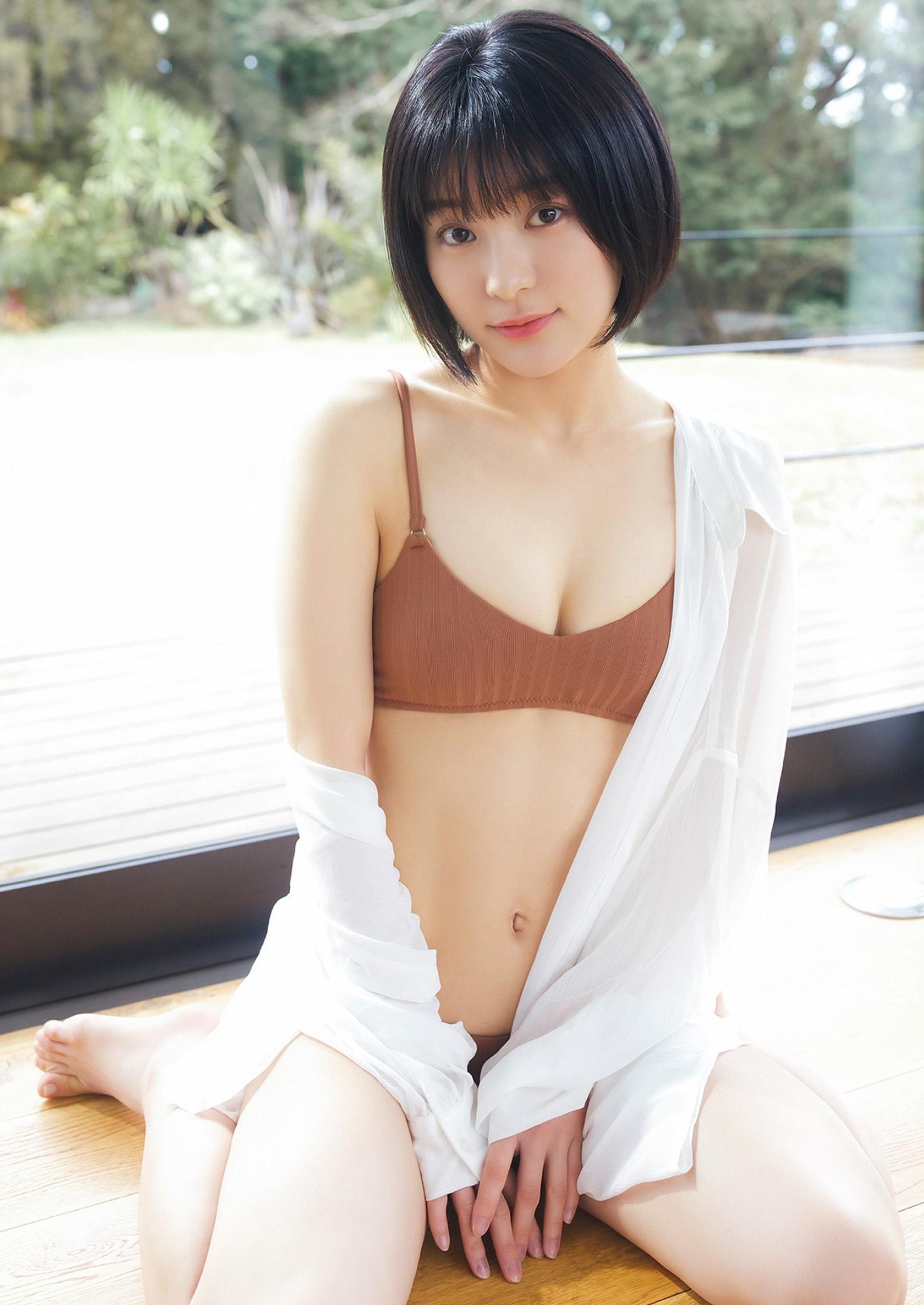 Momoko Arata 新田桃子, Young Jump 2023 No.13 (ヤングジャンプ 2023年13号)(11)