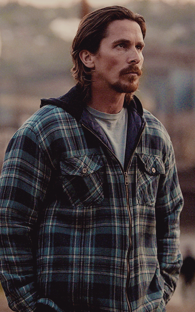 Christian Bale J9vor83c_o