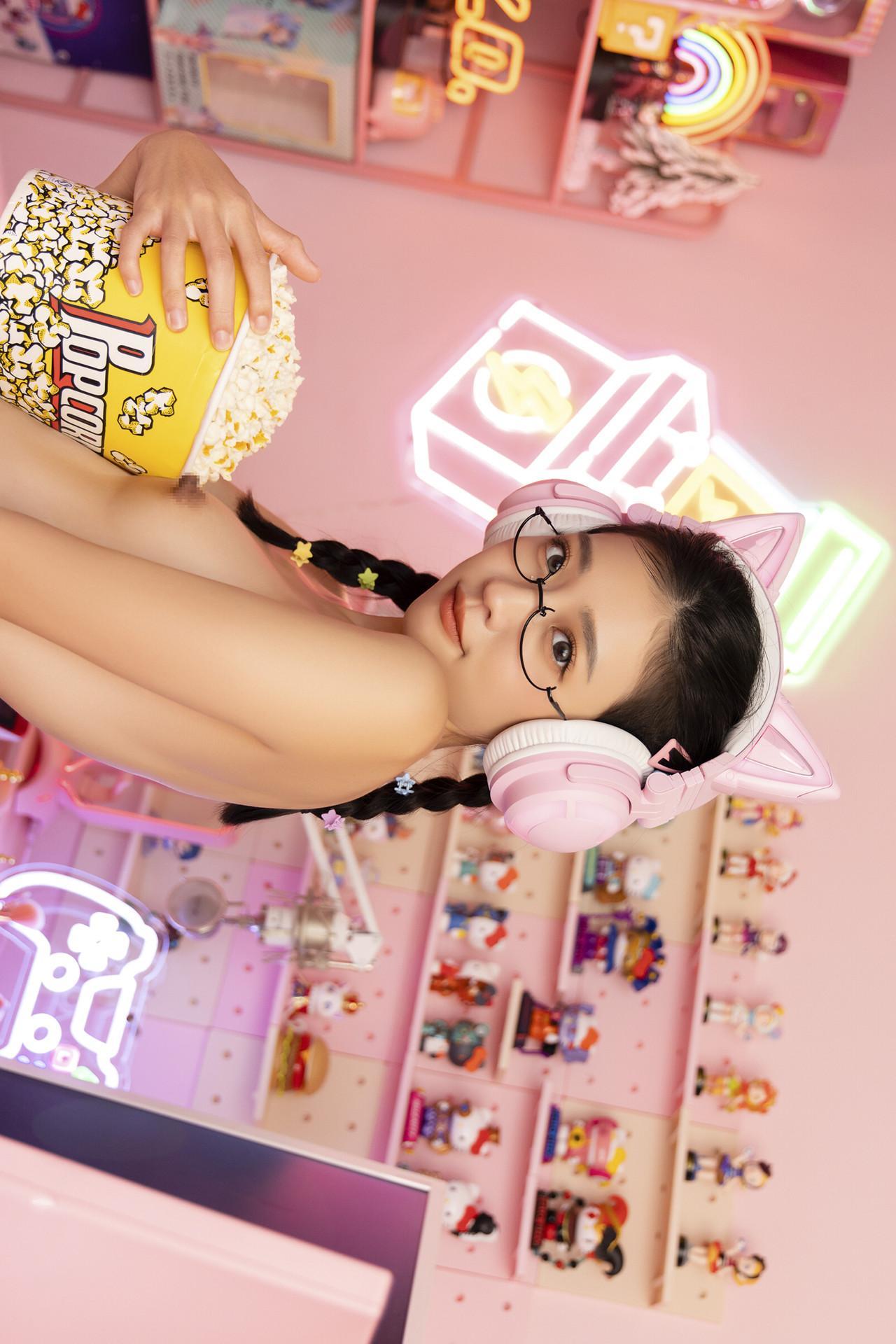 JVID 妍妍 Angel – 电竞少女-超可愛微乳美少女-第一次的性感開發 Set.02(40)