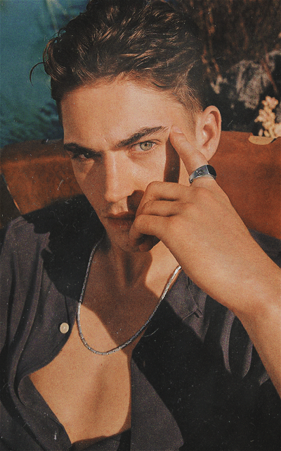 Hero Fiennes-Tiffin Q9Rf1WHx_o