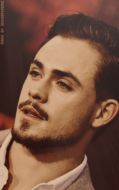 Dacre Montgomery GJ4DUytQ_o