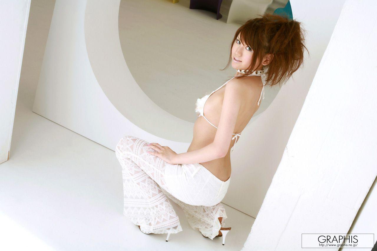 若瀬七海《Vivid and Alive》 [Graphis] Gals 写真集(12)