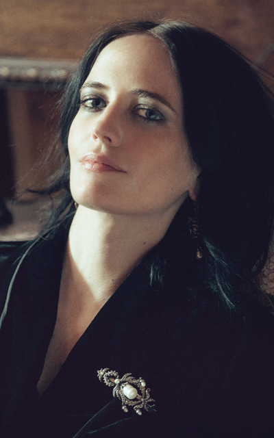 Eva Green  MKyjGzgk_o