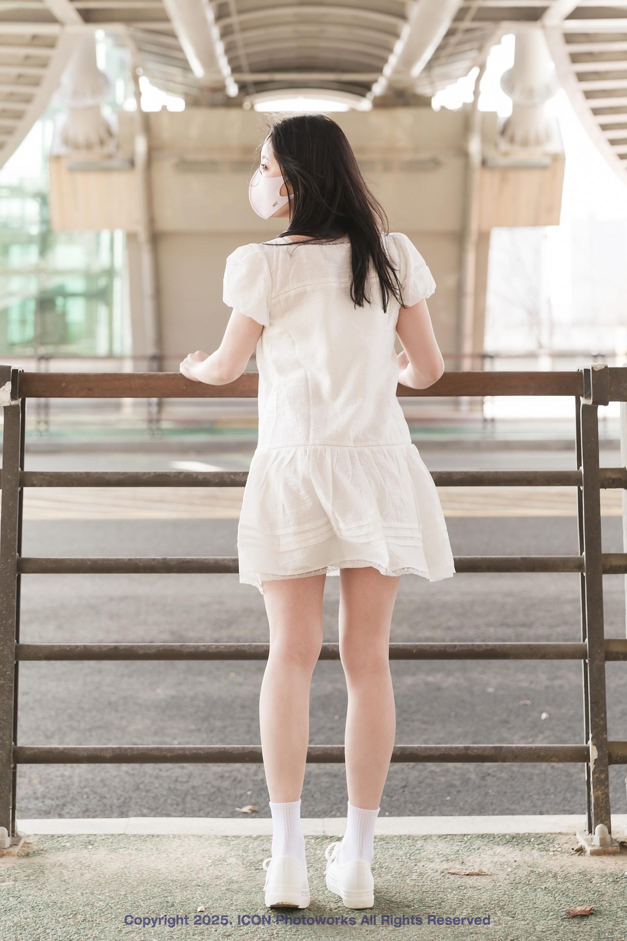 CHAEI 채이, ICON Photobook “Exhibitionism and Desire” Set.01(2)