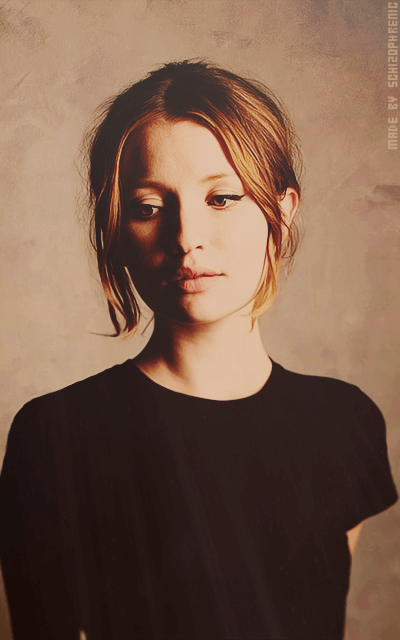 Emily Browning T5NCOeC8_o