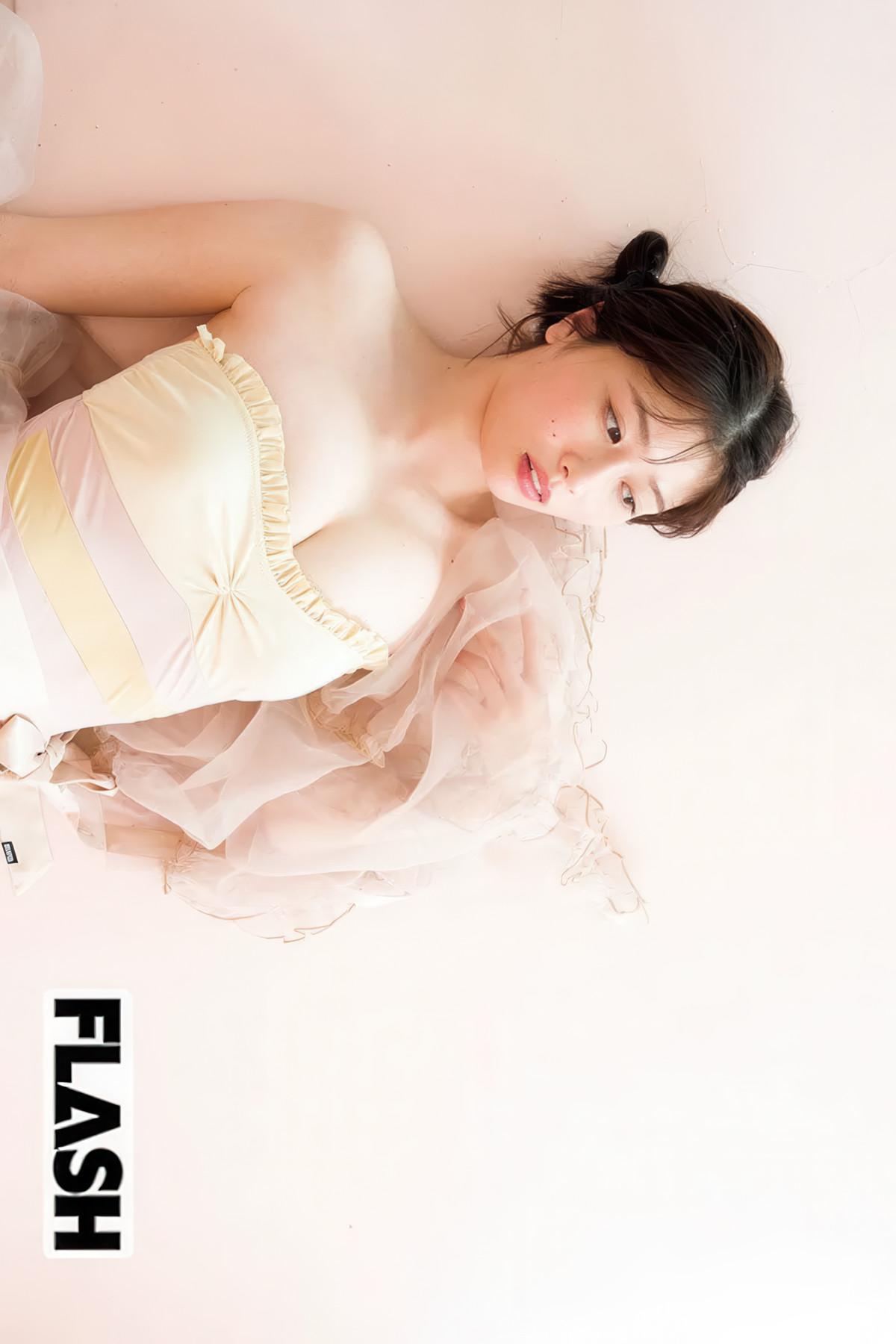 Yuzuha Saeki 冴木柚葉, FLASH 2025.06.17 (フラッシュ 2025年6月17日号)(24)