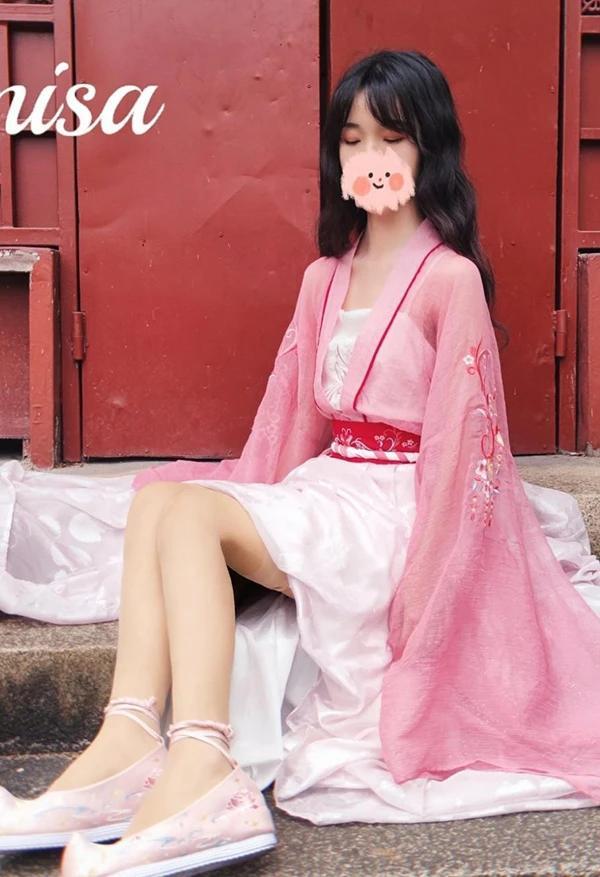 推特小可爱@JanisaBamian私拍尺度图(7)