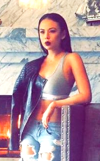 Janel Parrish EuwYBNTX_o