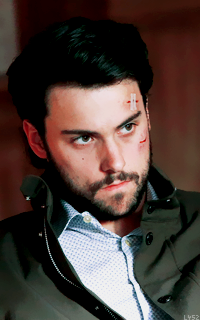 Jack Falahee 3bEEv5Ed_o