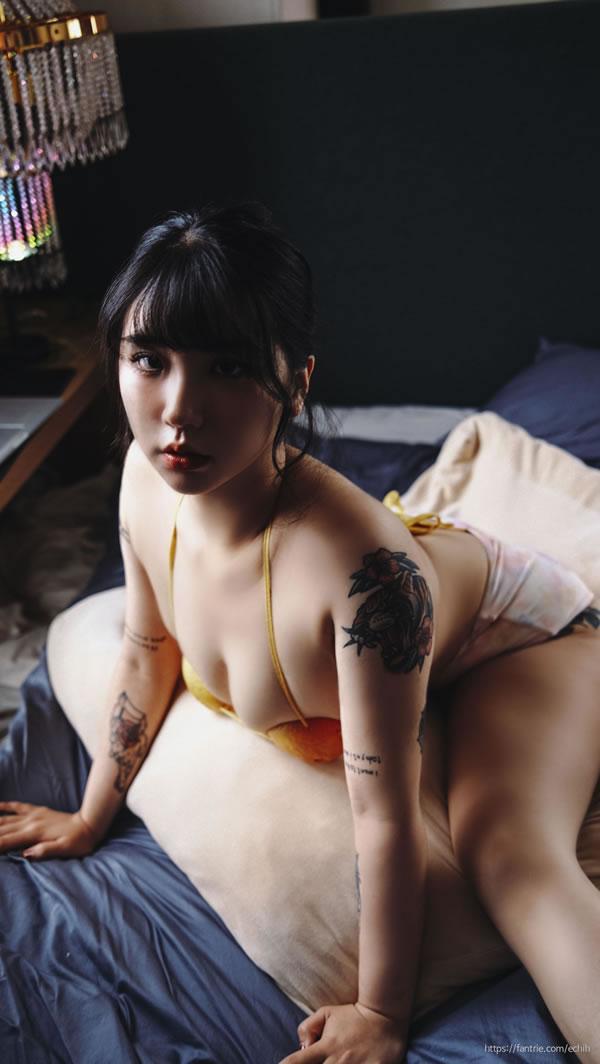 网红模特@Ech1h OnlyFans诱惑私拍视图3(10)