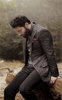 Aidan Turner Dn9VUcoJ_o