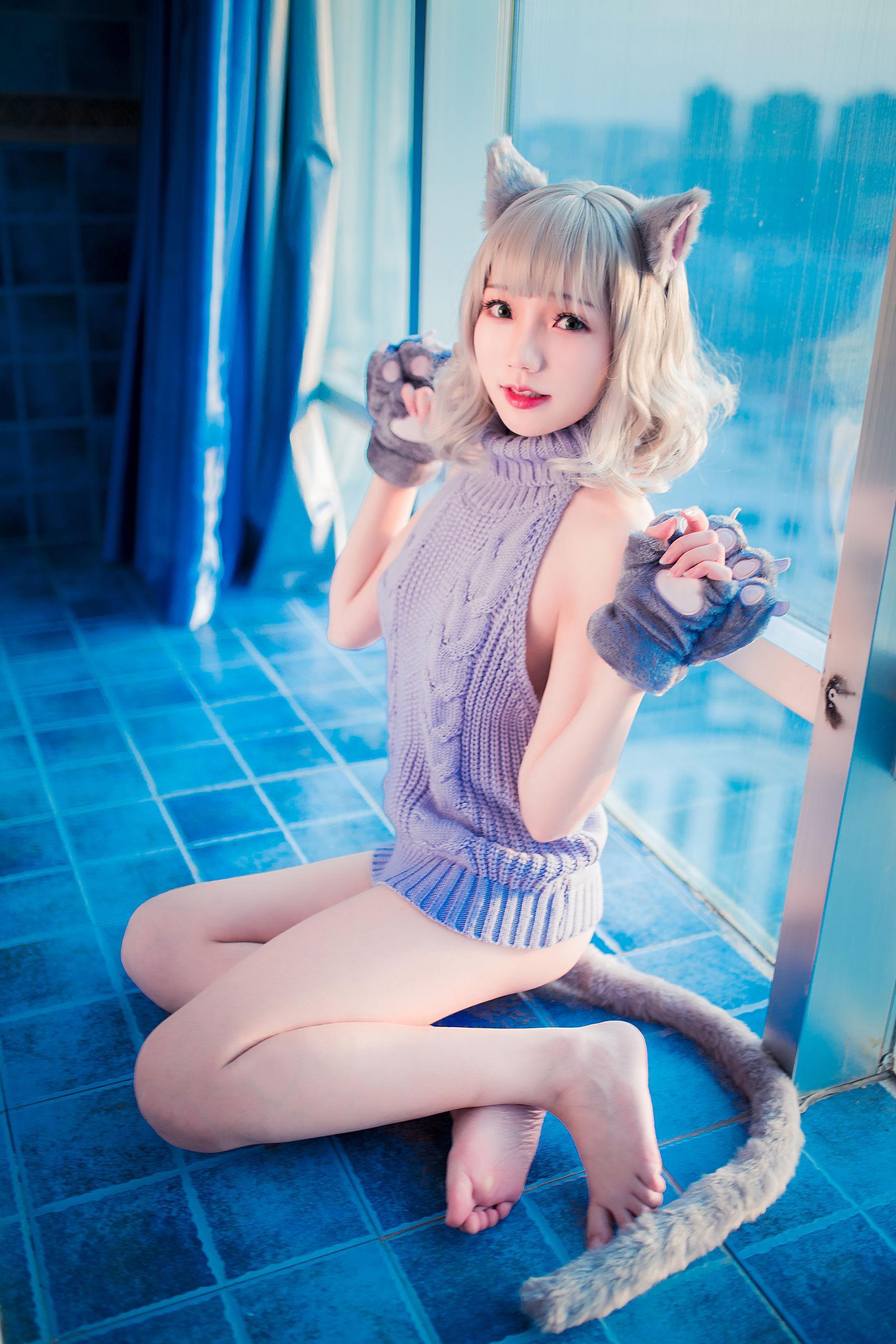 [网红COSER] 萝莉福利真央Mao – 露背毛衣(30)