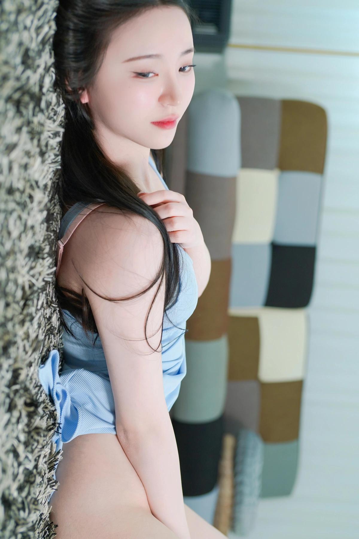 Yeolmu 열무, PhotoBook 「Sky Blue Seethrough Lingerie」(29)