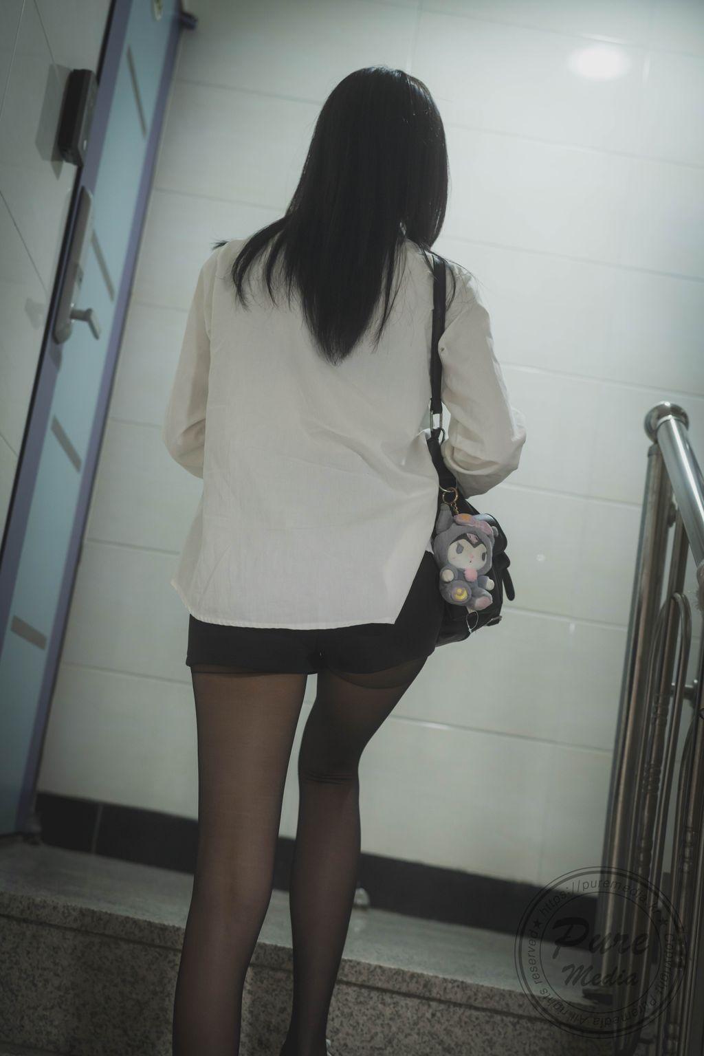 Pure Media Vol.285: Hina (히나) – Psycho Stalker’s Room (208 photos)(21)