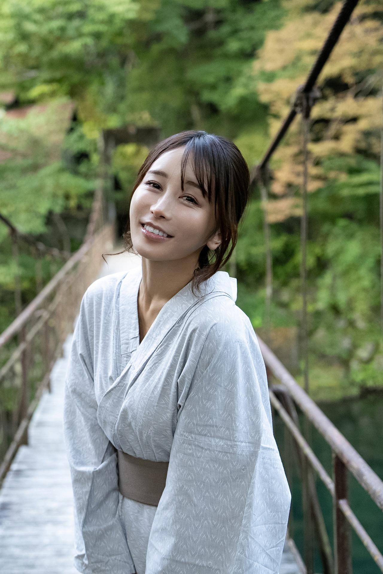 Ikumi いくみ, デジタル写真集 『MITSU』 Set.02(5)