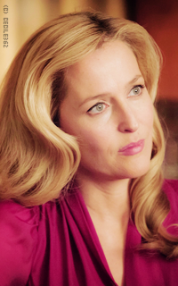 Gillian Anderson BQVnJMR8_o