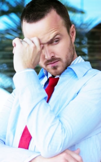 Aaron Paul GwWujmJ9_o