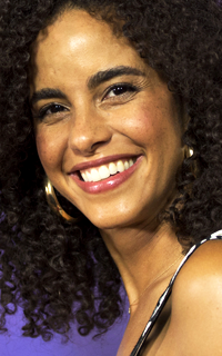 Parisa Fitz-Henley PzxrpvV1_o