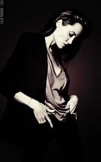 Angelina Jolie KxgxQUtt_o