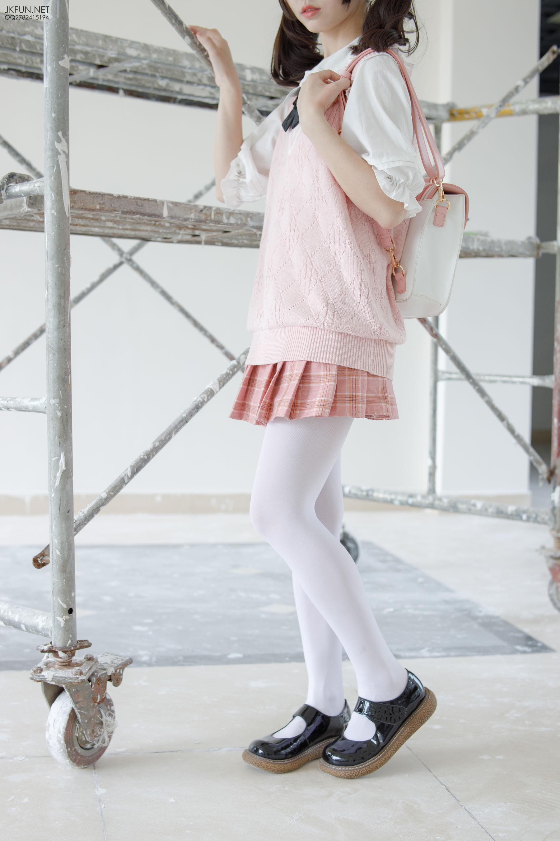 默陌《80D白丝》 [森萝财团] JKFUN-007 写真集(62)