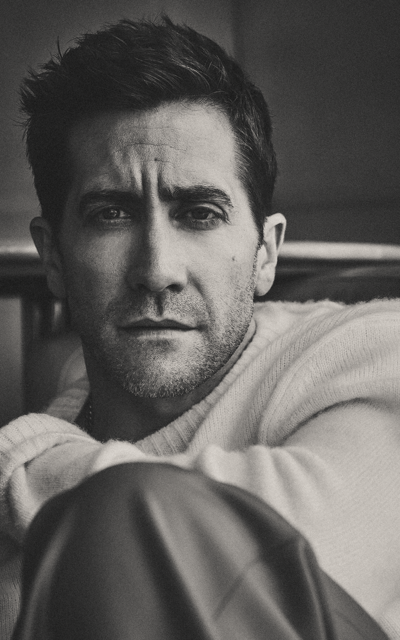 Jake Gyllenhaal F9oGwwrv_o