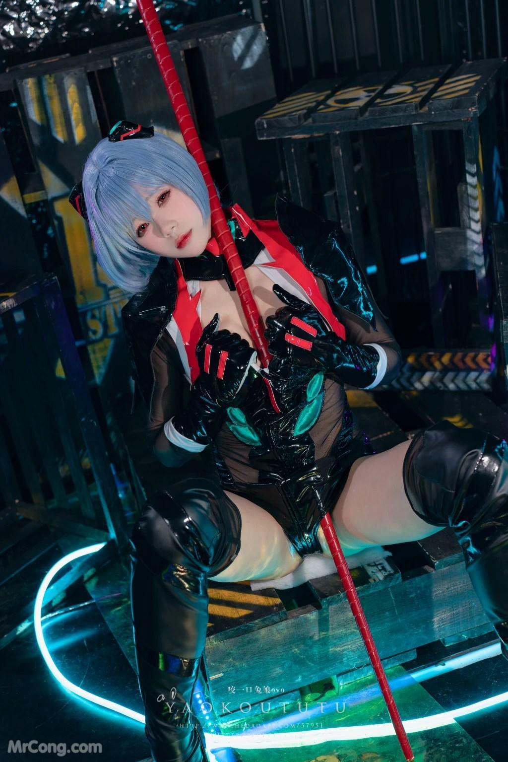 Coser@黏黏团子兔:『黑凌波』&小剧场 (50 photos )(22)