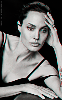 Angelina Jolie 4YgO6Rm3_o