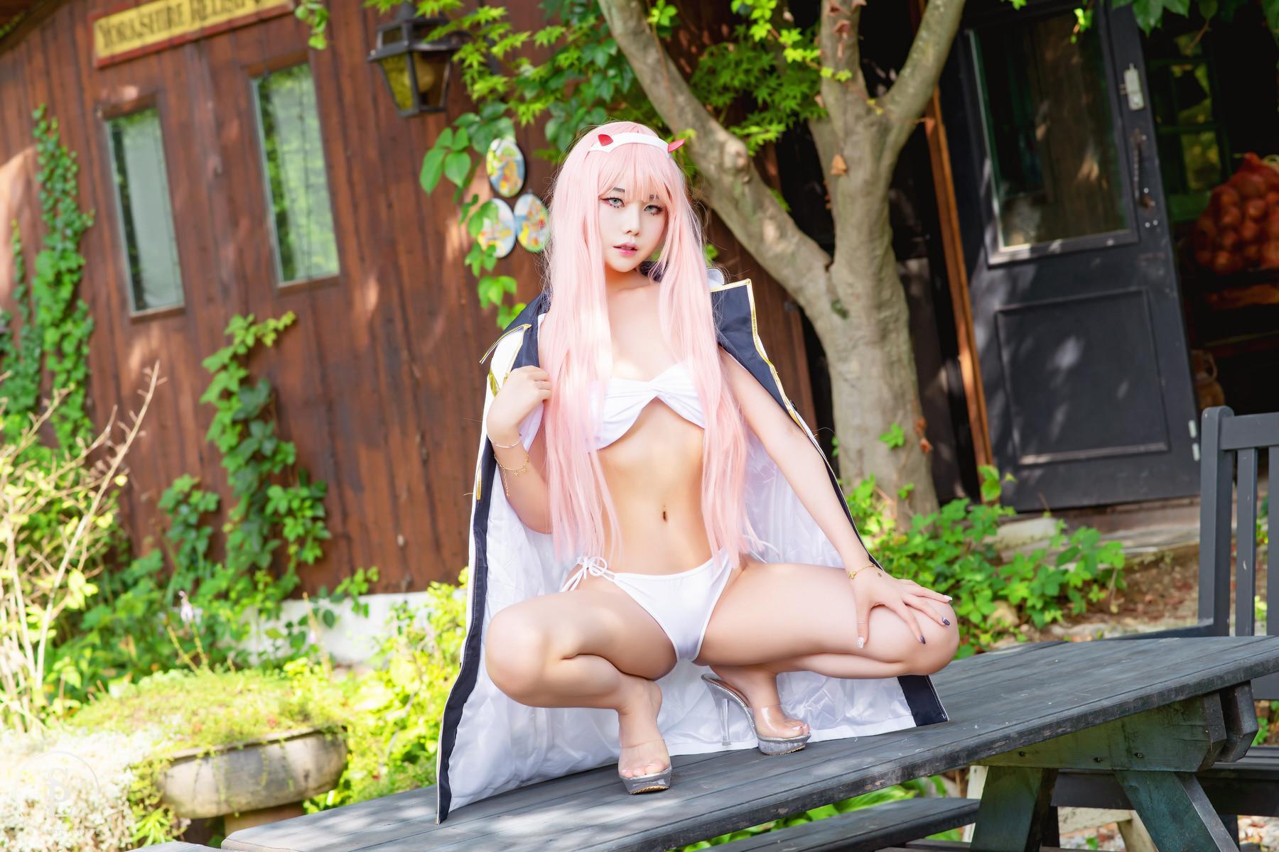 Yuna 유나, [SAINT Photolife] Zero Two(2)