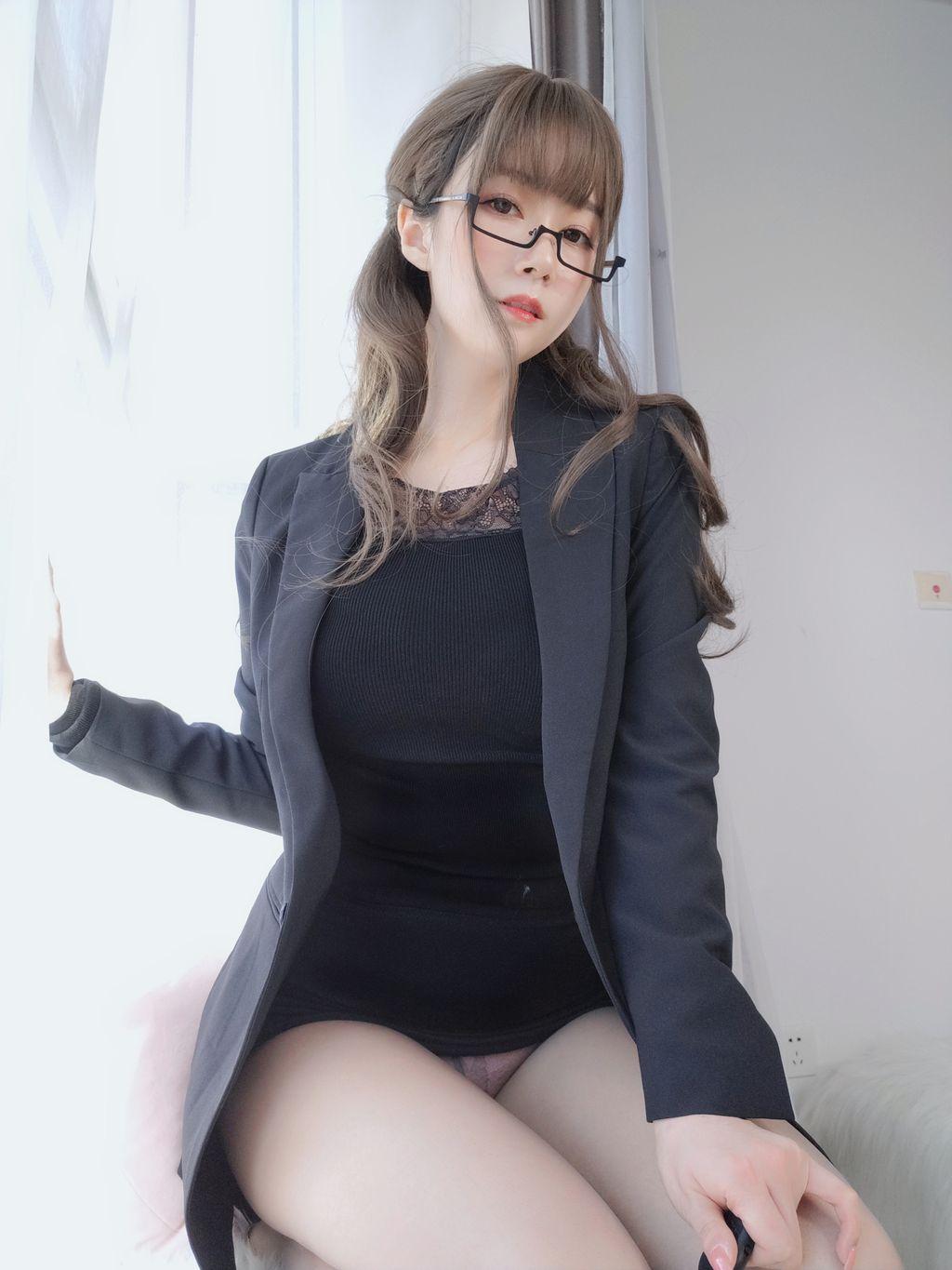 Coser @ 白银 81: 黑 西服 (136 photos)(25)