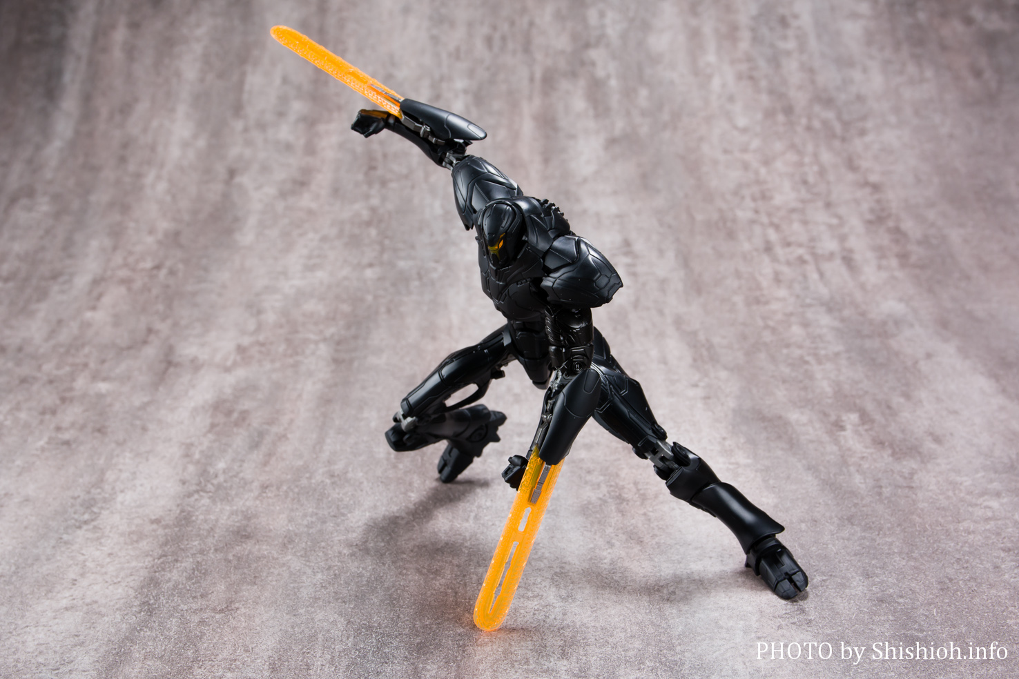 Pacific Rim : Uprising - Robot Spirits - Side Jaeger - Obsidian Fury (Bandai) - Page 2 Xa72BMRC_o