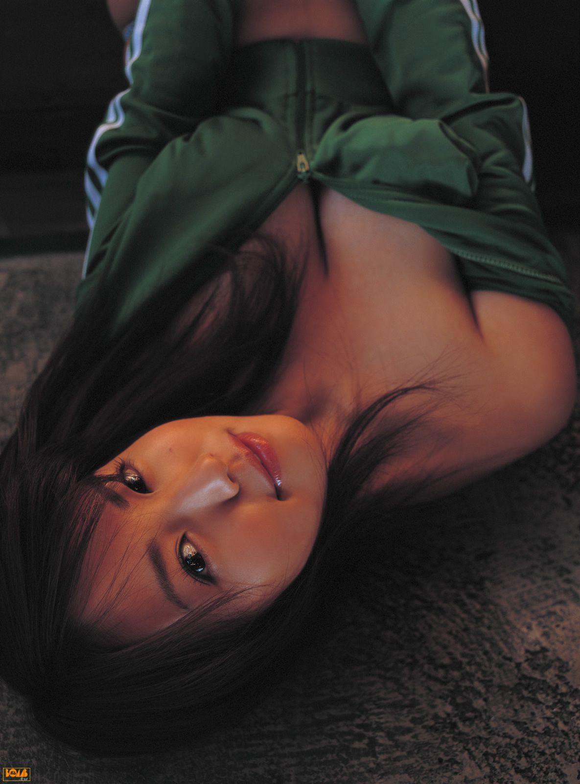 [Bomb.TV] 2005年06月刊 Isoyama Sayaka 磯山さやか/矶山沙也加 写真集(39)