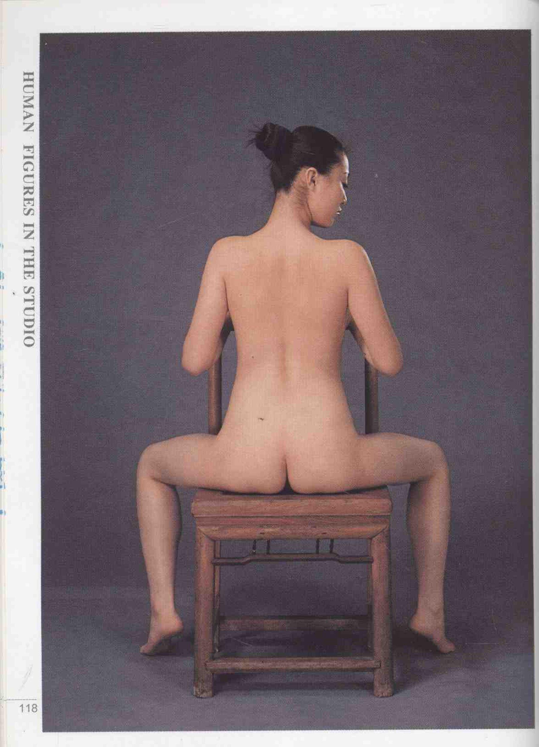 书籍扫描 实用人体模特摄影·坐姿篇(123)