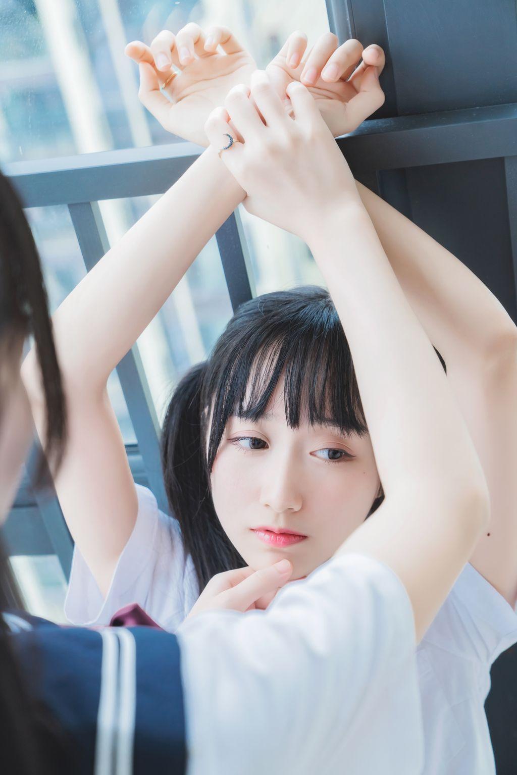 Coser @ 桜 桃 喵 Vol.047: 制服 双子 (38 photos)(28)
