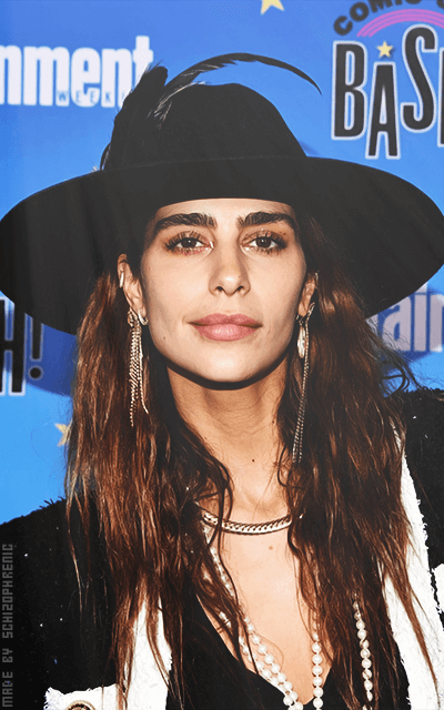 Nadia Hilker GQ10Rp4w_o