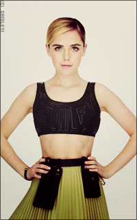 Kiernan Shipka C50HBs3I_o