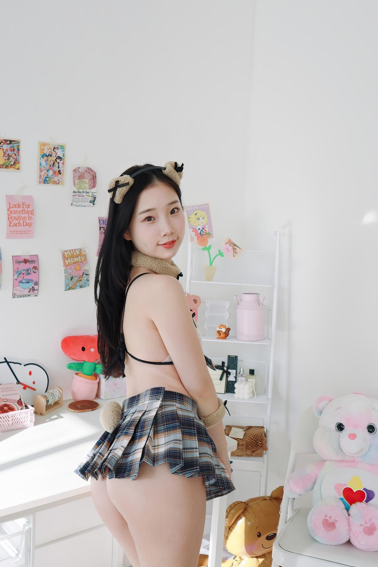 Pureding 퓨딩, Photobook Vol.10 Set.01(3)