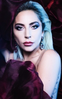 Lady Gaga AE5w4t3E_o