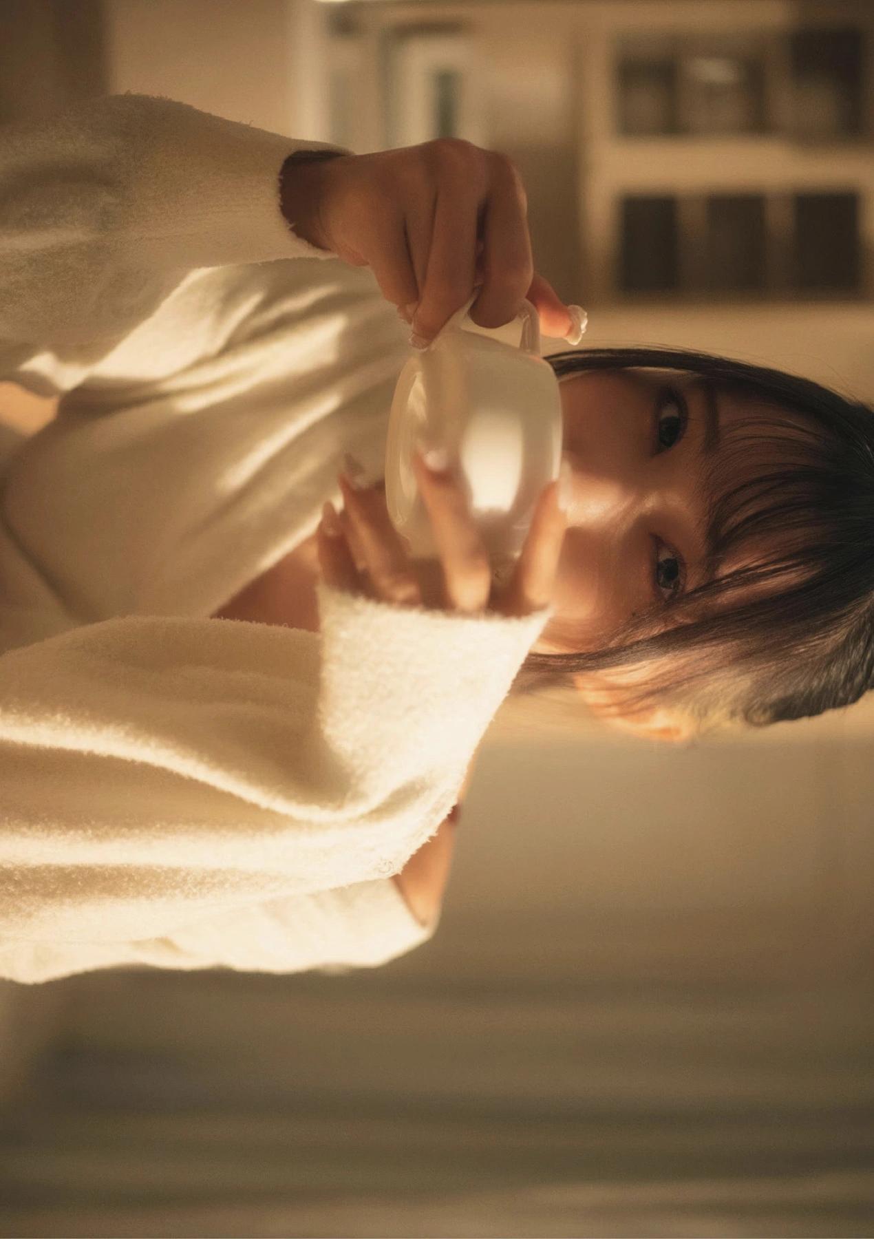 MEI 芽衣, 写真集 Wunder Publishing House 「芽ばえちゃう」 Set.01(2)