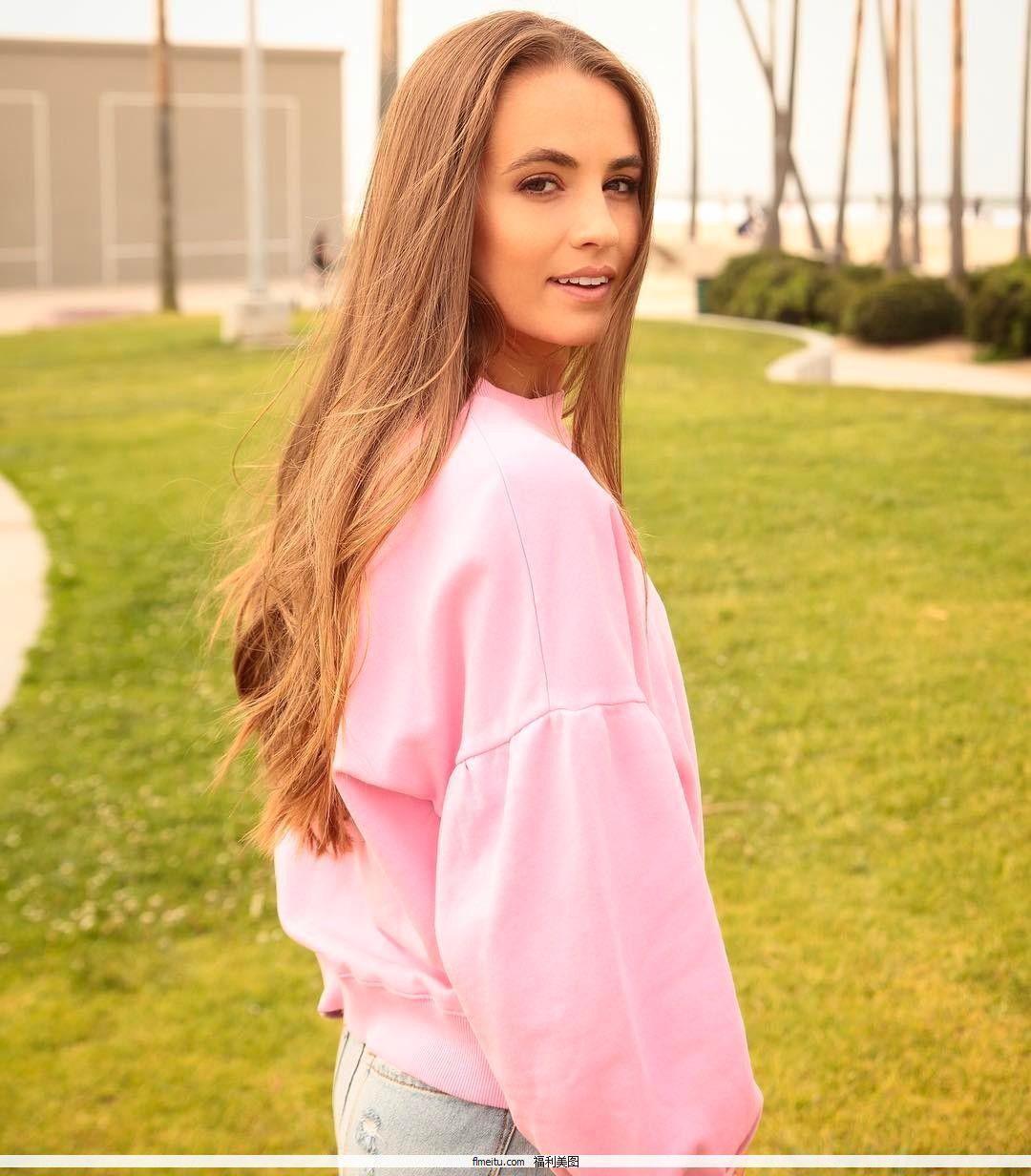 Rachel DeMita- 颜艺俱佳的美女篮球主播图片(13)