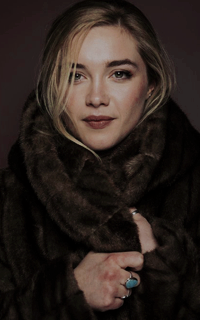 Florence Pugh 4zgqNcfE_o