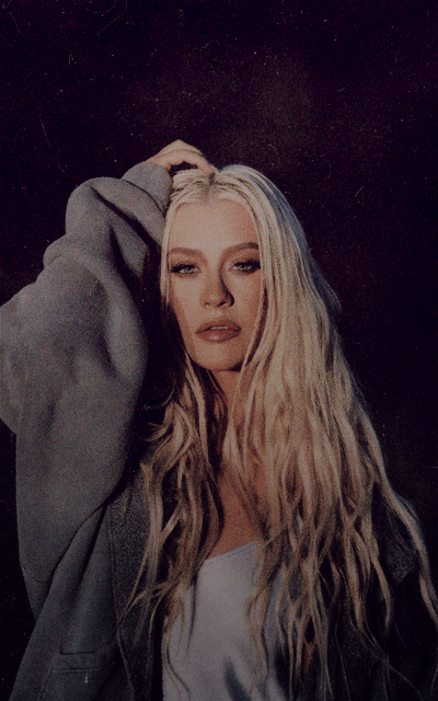 piosenkarka - Christina Aguilera PXJv6h1I_o