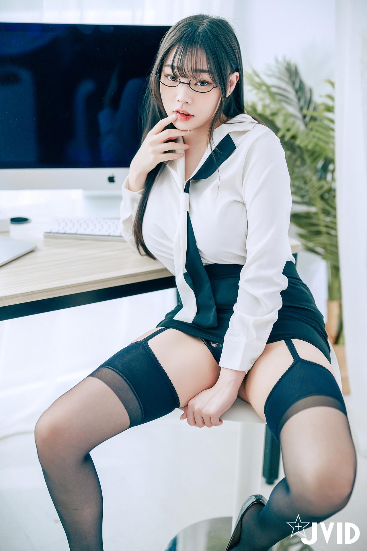 JVID 苡昕Slivia – 超巨乳女秘書 Set.01(5)