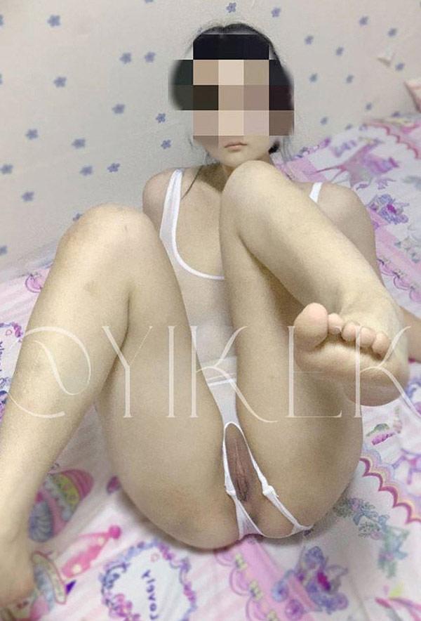 露出系反差福利姬@旖可可 尺度私拍视图合集2(17)