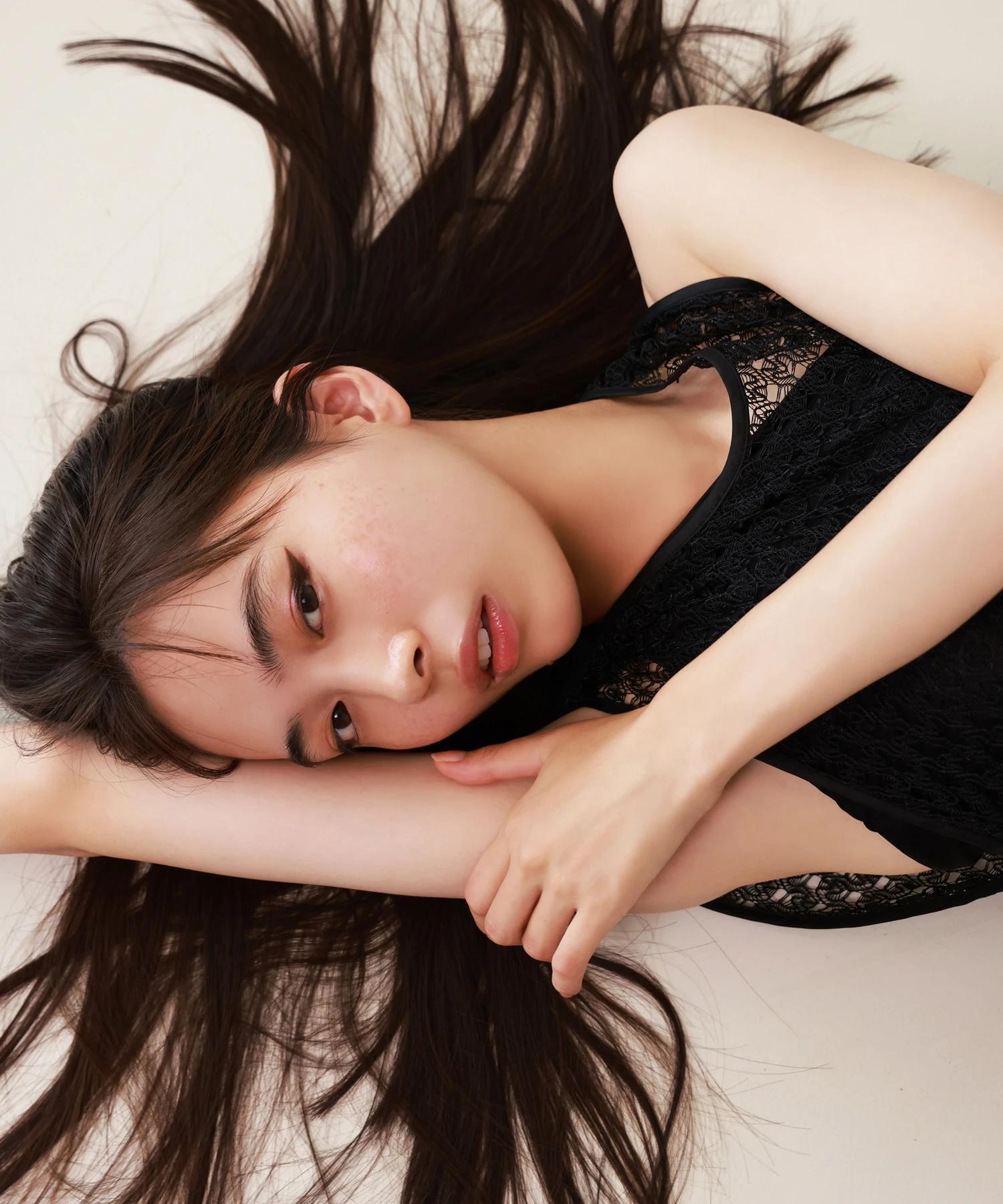 Hiroe Igeta 井桁弘恵, デジタル写真集 「BE{Free}」 Set.03(21)